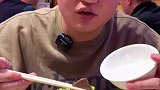 凭着黑椒烧鸭连续8年登上米其林推荐指南，还能吃到食神里的黯然销魂饭天儿冷吃点啥 吃喝玩乐抢地主