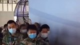 马天宇 近日南京出席活动，被几十名保安围成一个圈为他保驾护航，而现场没有多少粉丝。