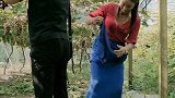 采葡萄，我一看叫我高兴坏了，下手了