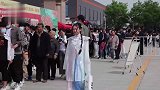 汉服博览会180斤姑娘：以前走路都不敢抬头，汉服让我更自信！