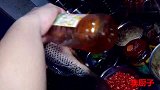 看四川餐馆是如何做豆瓣鱼的？过程有讲就，这一步一定要小心