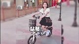 我是小姑娘，叫什么老娘们