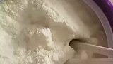宝妈吐槽每次开新的奶粉