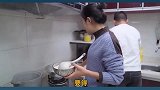 岳父送鲜鱼给小杨补营养，吃好闺女不受苦，超小厨有口福喝痛快啦