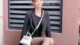长腿美女穿长靴的样子很漂亮
