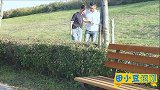 搞笑：男子成功地带女友去宾馆，还得感谢好心人的帮忙