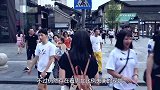 为何新疆女孩很少嫁到内地，当地姑娘说出真相，看完有些尴尬