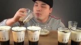 来几杯黑糖珍珠奶茶吧，超Q弹，吃的津津有味