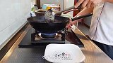把土豆倒进韭菜中，瞬间变成家常下饭菜简直是绝配，看大厨怎么做