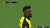 下半场补时第4分钟伯尔尼年轻人球员恩萨梅黄牌