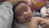 日本医生给6个月的小宝宝打疫苗，宝宝的反应让人好心疼！