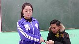 女同学打电话让妈妈送忘带的作业，你确定妈妈能找到你的作业吗？