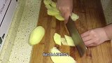 分享一道特别下饭菜火腿炒土豆，学会了再也不要点外卖了！