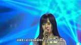 鞠婧祎学生妹造型清纯可爱，嫩滑肌肤白里透红秀美腿