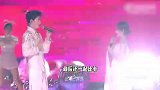 李兰迪敖瑞鹏合唱《此爱》，甜蜜对视比心疯狂撒糖，台下艺人演我嗑CP