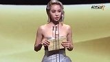 40岁蔡依林压轴亮相金曲奖 化身人鱼公主美上热搜！