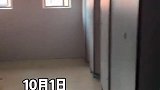 女子吐槽学校上厕所难，个坑位阿姨占用个，网友把这当仓库了！