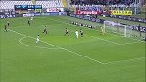 都灵前场连续配合 伯伦格尔跟上搓射击中横梁