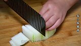 天凉了要多吃冬瓜，教你1个新吃法，比大鱼大肉还香，上桌就扫光