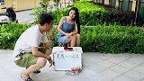 女骗子设局免费吃火龙果，没想暗藏玄机，结果被小伙一招识破