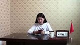 美女董事长去男友家吃饭，不料看到男友母亲当场下跪，男友蒙了