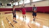 篮球-14年-美国男篮教练卡利帕里携汤普森和莱恩安德森投篮稳定性教学指南-专题