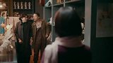 霞光：特务藏在自家店里，不料这原是女战士据点，有啥机关都懂