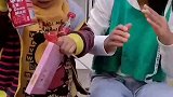 妹妹的眼神亮了