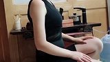 优雅大方的小姐姐，居家自拍美美的
