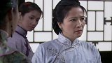 九红有些不想理女子，叫她拿着自己的东西，让她滚出去