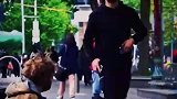 如果你捡到手机会归还吗，流浪汉的做法亮了