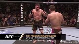 重拳直接KO打晕对手！UFC超残忍一幕 满地是血对手失去意识