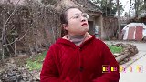 师生玩“井字游戏”，既开发智力又锻炼身体的游戏哦，一起玩吧