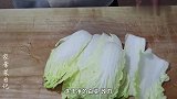 这才是醋溜白菜的正确做法，味道超赞，酸爽开胃下酒又下饭