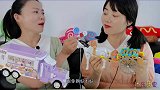 闺蜜恶作剧：冰淇淋玩具车逗馋猫，骏马拉来满车糖酷炫超逗乐
