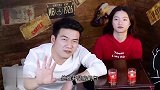 搞笑小故事：男生怀疑柴房有人，追求他多年的女孩在里面！