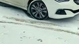 雪天路滑，遇到这样的路，连传祺也神气不起来了