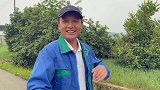 非洲贫困家庭虽然条件艰苦，但是坚持供孩子读书