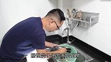 丫丫月子餐第一天，女儿和爸爸一起炖鸽子汤，汤鲜味美，猛吃过瘾