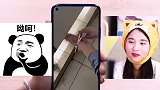 憋笑大挑战：你的朋友上厕所忘了带纸，你会帮助他吗