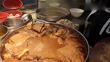 元朗粉面餐厅，使用新鲜牛杂牛腩制作，汤浓肉香十分好吃