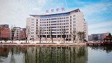 高校回应“白天没课也不能回宿舍”： 为了学生实施已超15年