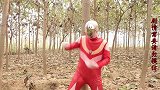 奥特曼真人版：怪兽偷学迪迦的武功想要打败他，没想迪迦技高一筹