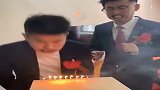 这蜡烛怎么吹不灭呢？网友是真的会玩，下次朋友生日我也要试下！