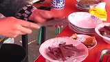 四川本地人这样吃猪血，搭配刚出锅的热汤，这样做真的很好吃！