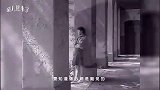 帮成龙走上音乐之路，滚石集体邀她复出，却被嘲笑为“巨婴”