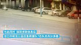 8岁女童与亲人走散，好心人3小时接力寻回