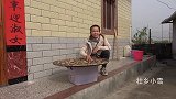 媒婆把帅哥直接领到小雪家，两人见面气氛太尴尬，这次能成功吗