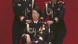 省女子监狱三级高级警长吴秋瑾，被授予一级英模