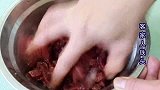 过年牛肉就爱这样吃，做一盘待客超受欢迎，上桌一会吃光光，真香